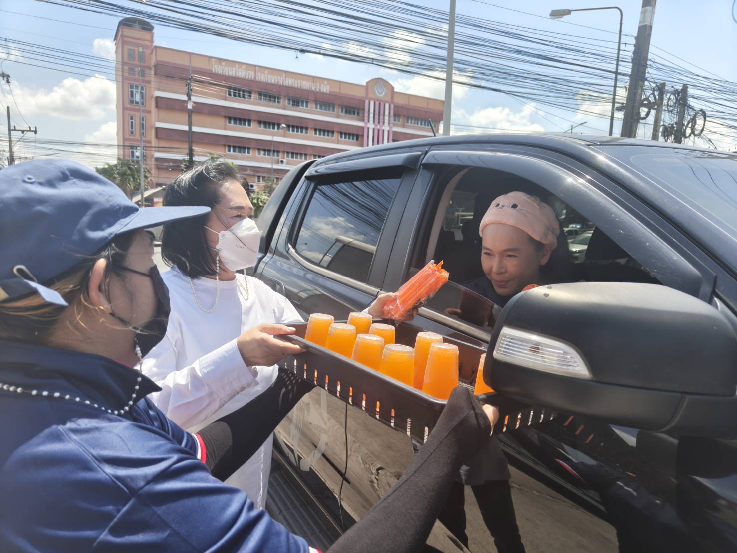 วิกฤตน้ำมันแต่ไม่ขาดน้ำใจ! พนักงาน 20 ชีวิตระดมจัดคิวคาลเทกซ์ลพบุรีราเมศวร์ มัดใจลูกค้าด้วยบริการสุดซึ้ง